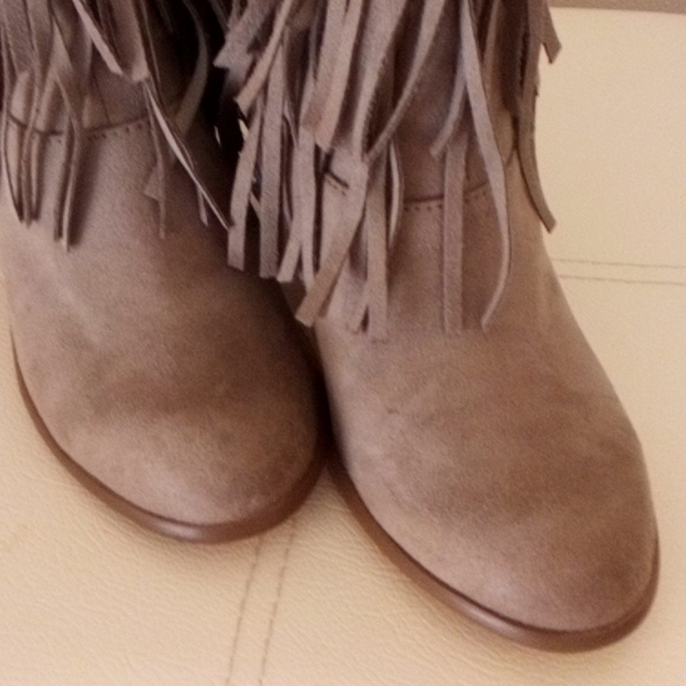 Fringe Ankle Boots - Gray with silver chain details unique - Picture 3 of 11